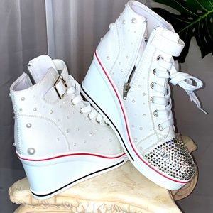 Elegant Wedge Sneaker!!!❤️